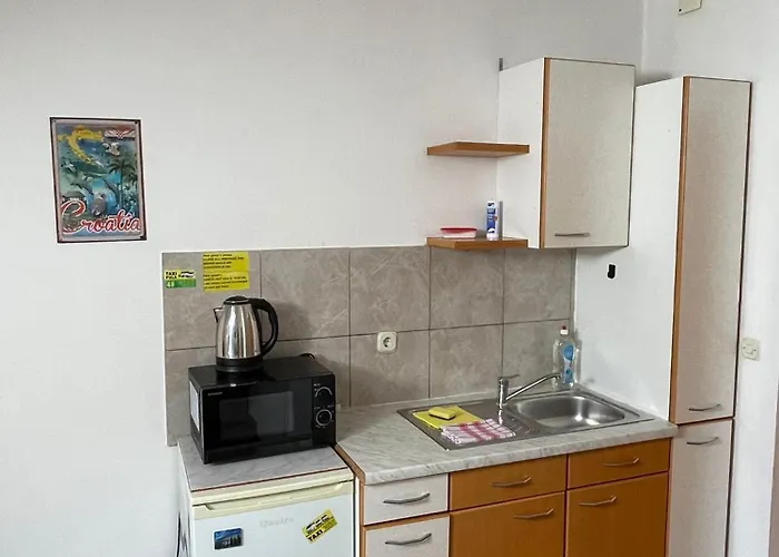 Dejan Apartman Pula