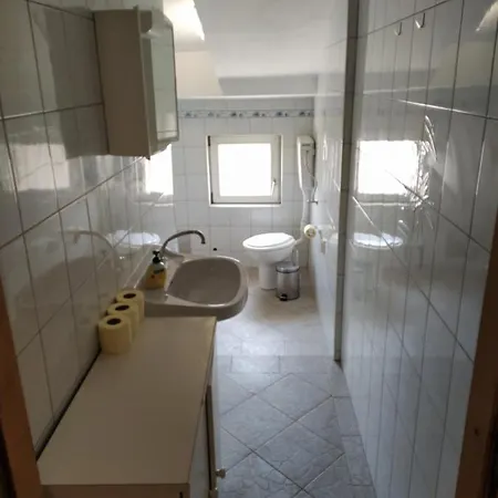 Dejan Apartment-top Centar Appartement