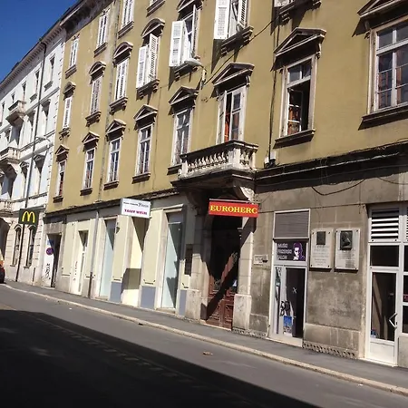 Dejan Apartment-top Centar Apartmán