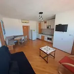 Dejan Apartman Pula